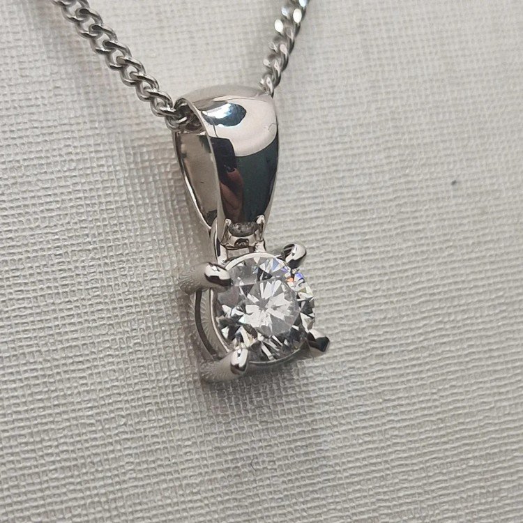 Колье Deimantas 105630780 40см 1,09гр 0,36ct. купить,NaN