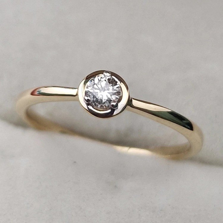 Кольцо Deimantas 105562702 16,5р 1,23гр 0,11ct. купить,NaN