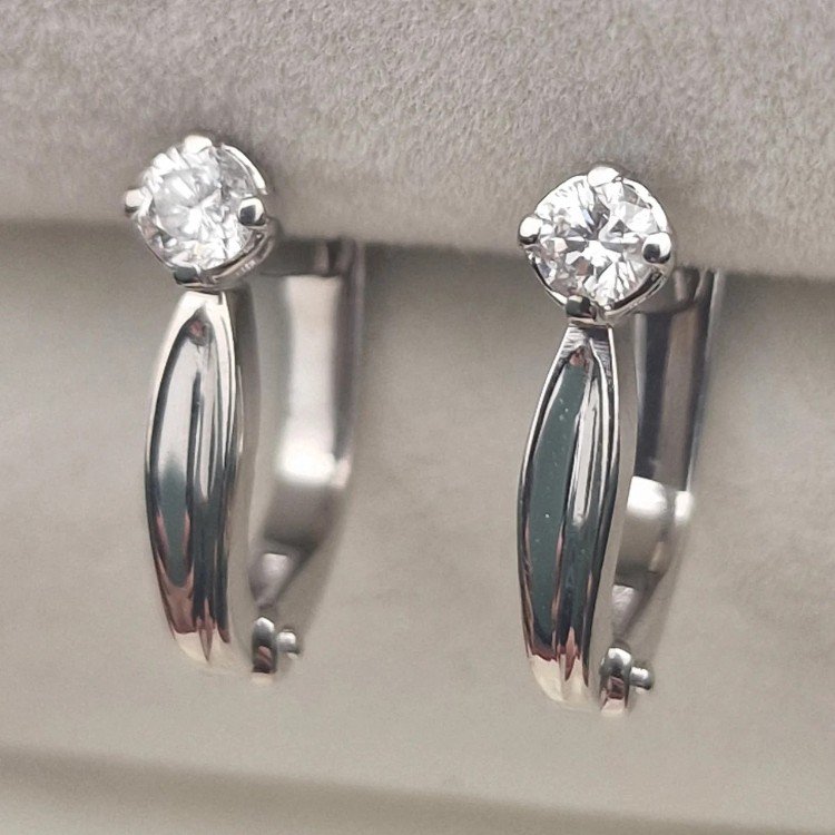 Серьги Deimantas 105581160 2,38гр 0,251ct. купить,NaN