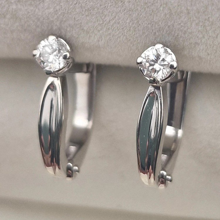 Серьги Deimantas 105581160 2,38гр 0,251ct. купить,NaN