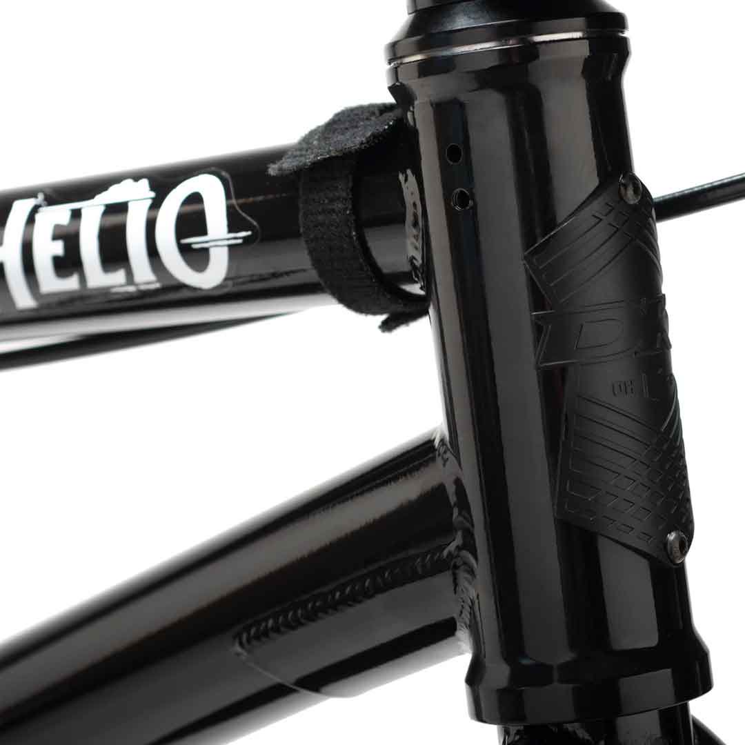 Велосипед DK Helio 20"-2020 21'' черный