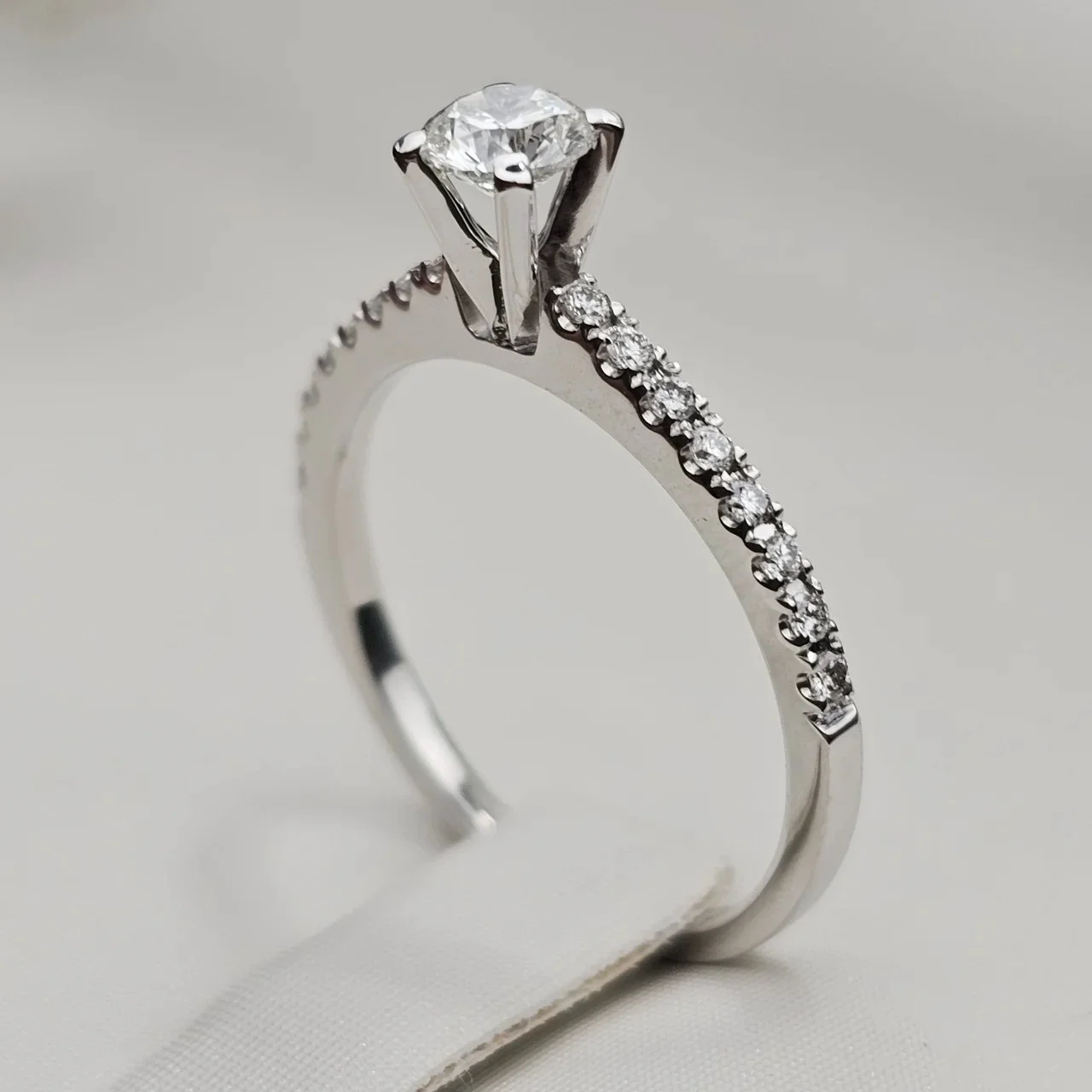 Кольцо Deimantas 113301514 16р 0,45ct. купить,NaN