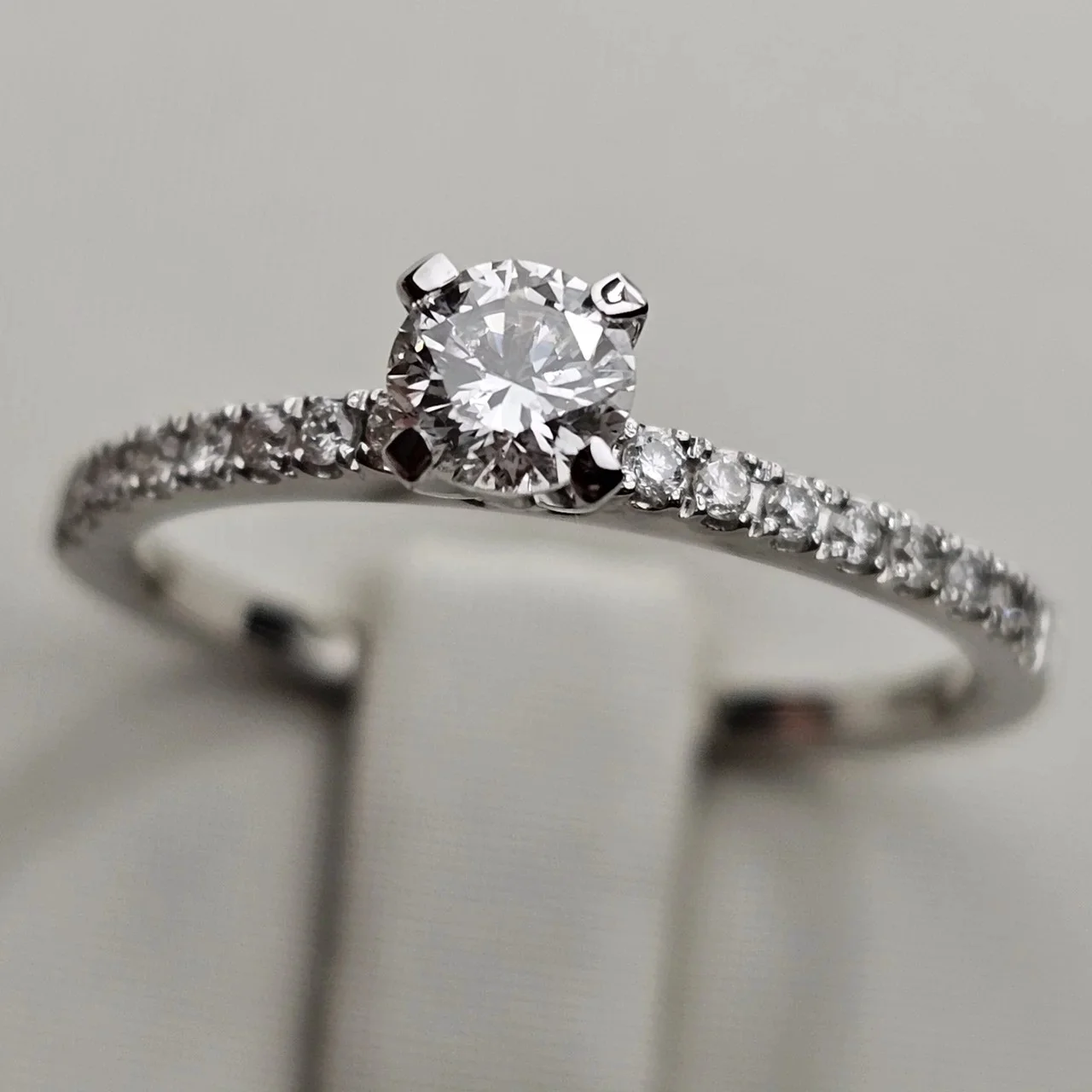 Кольцо Deimantas 113301542 17р 0,45ct. купить,NaN