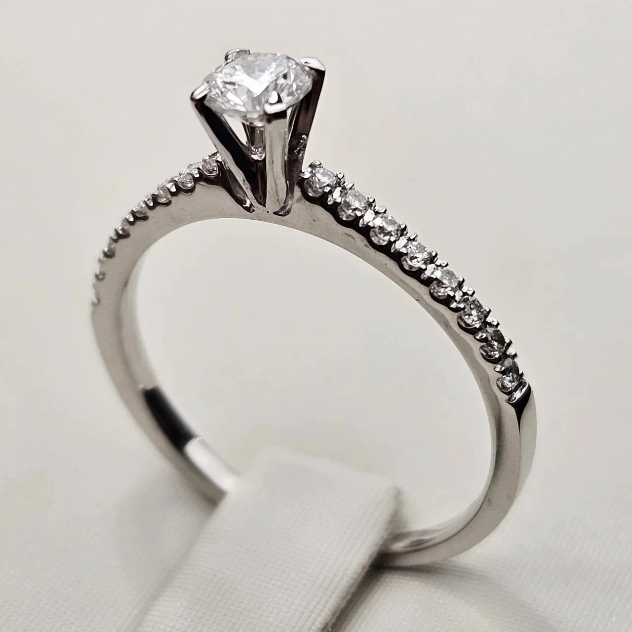 Кольцо Deimantas 113301542 17р 0,45ct. купить,NaN
