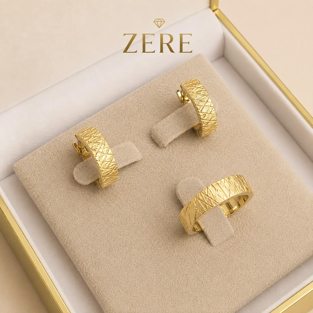 Комплект Zere серьги и кольцо желтое золото 585 4.93гр 18.5р купить,389900