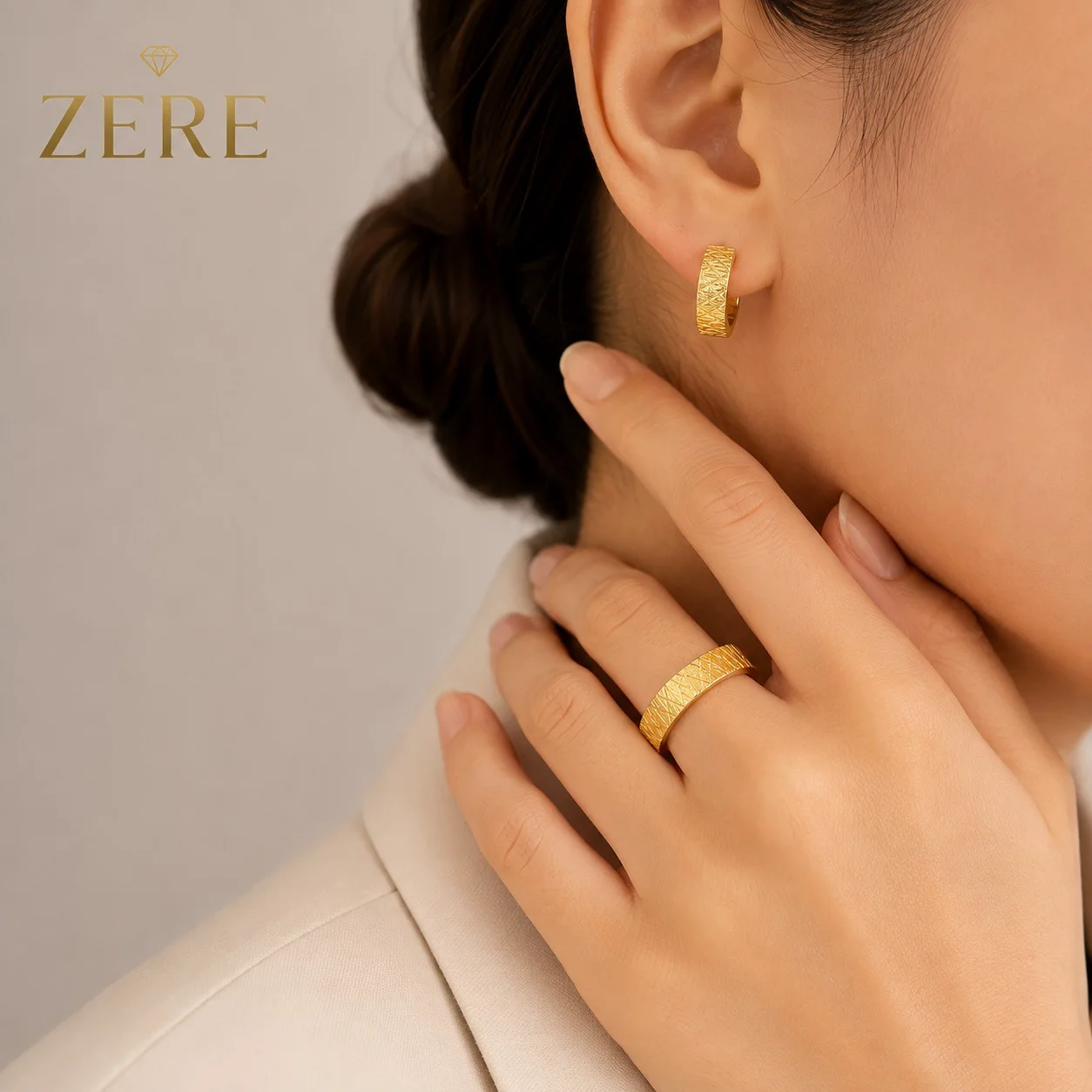 Комплект Zere серьги и кольцо желтое золото 585 4.93гр 18.5р купить,389900