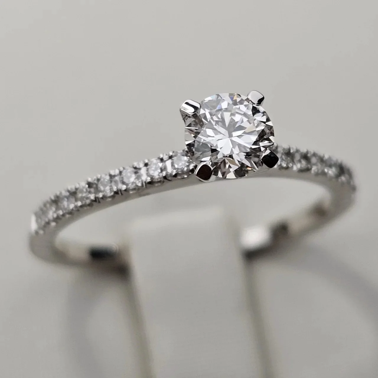 Кольцо Deimantas 113301537 17р 0,53ct. купить,NaN