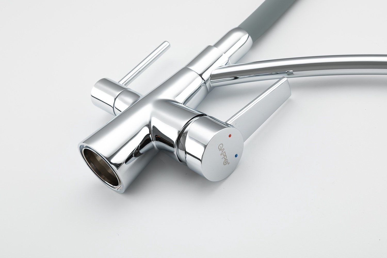 Смеситель с гибким изливом Gappo G4398-17, латунь, цвет серый купить,NaN