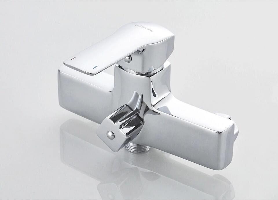 Смеситель для ванны Accoona A7155, латунь, цвет хром купить,NaN