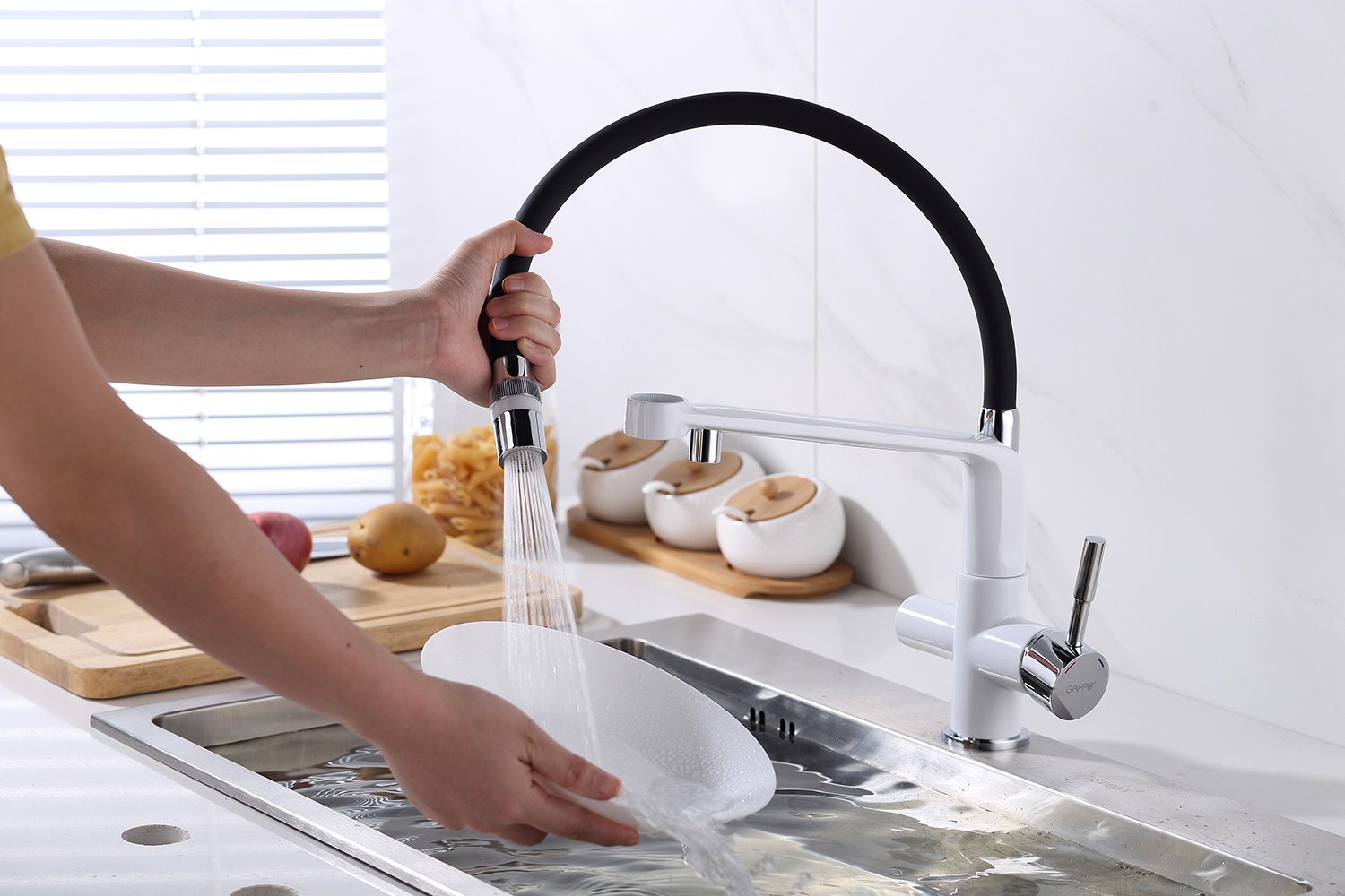Смеситель для кухни Gappo G4398-9, латунь, цвет белый, черный купить,NaN