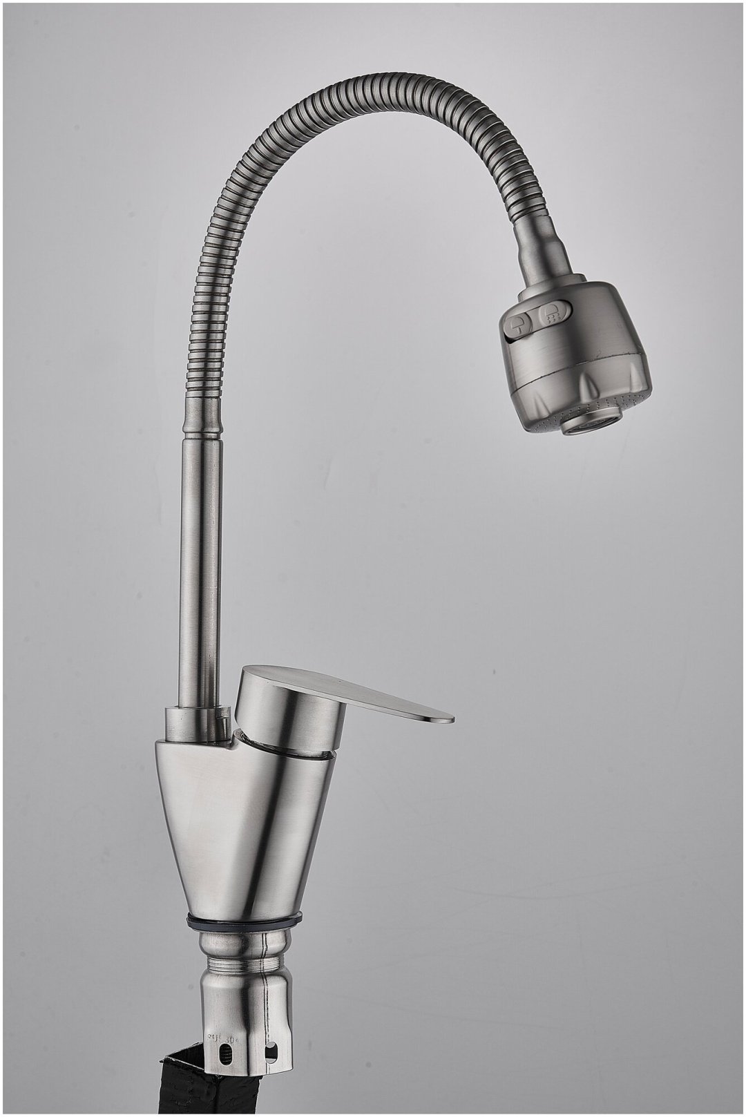 Смеситель с гибким изливом Potato P58310SN, латунь, цвет хром купить,30600