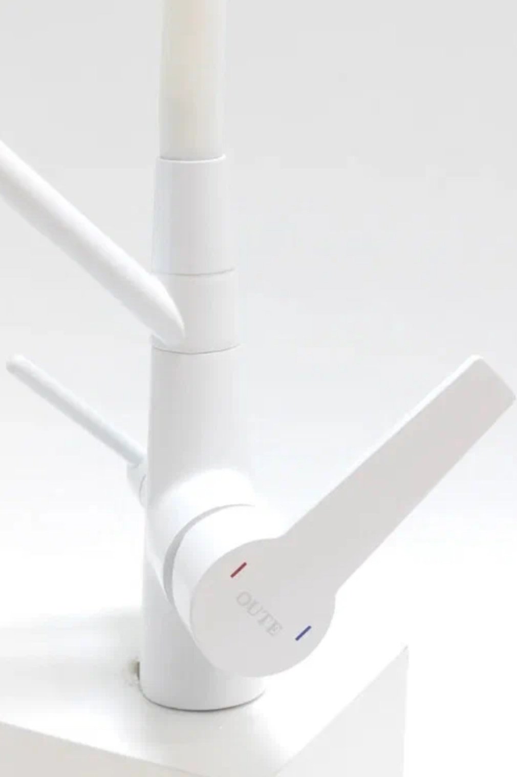 Смеситель для кухни Oute T603BK, латунь, цвет белый купить,NaN