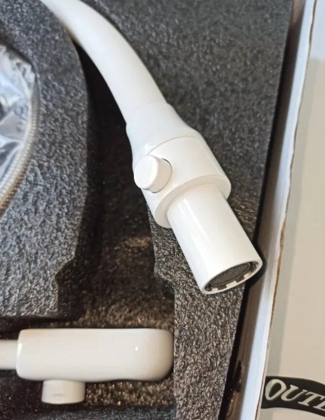 Смеситель для кухни Oute T603BK, латунь, цвет белый купить,NaN