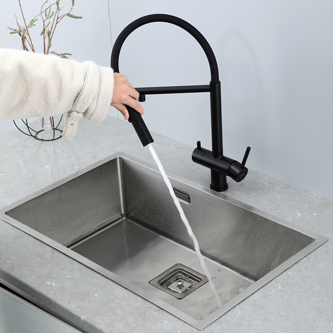 Смеситель с гибким изливом Gappo G4397-86, латунь, цвет черный купить,NaN
