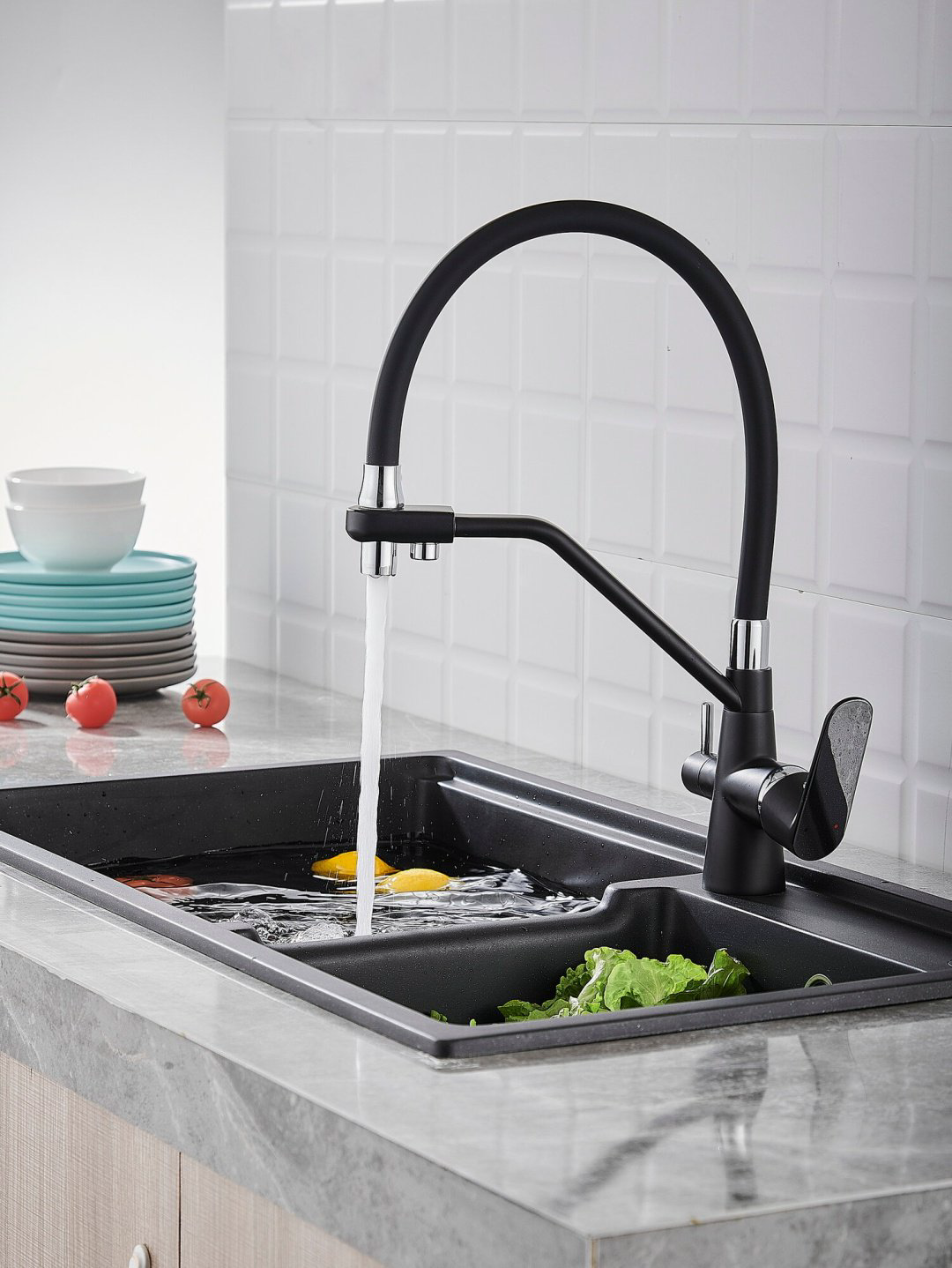 Смеситель с гибким изливом Potato P44118-6, латунь, цвет черный купить,66800