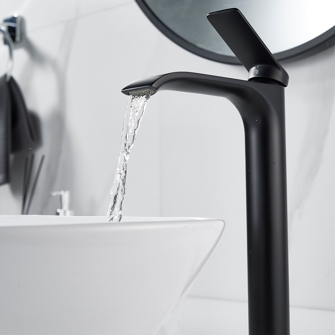 Смеситель Shevanik S4111H, латунь, цвет черный купить,NaN