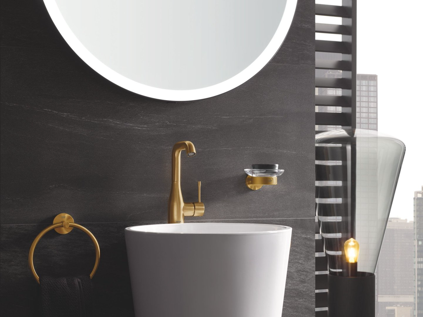 Смеситель для ванны Grohe Essence Set 1 цвет золотистый, однозахватный купить,NaN