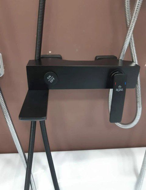 Смеситель для ванны Rose R2702H, латунь, цвет черный купить,NaN