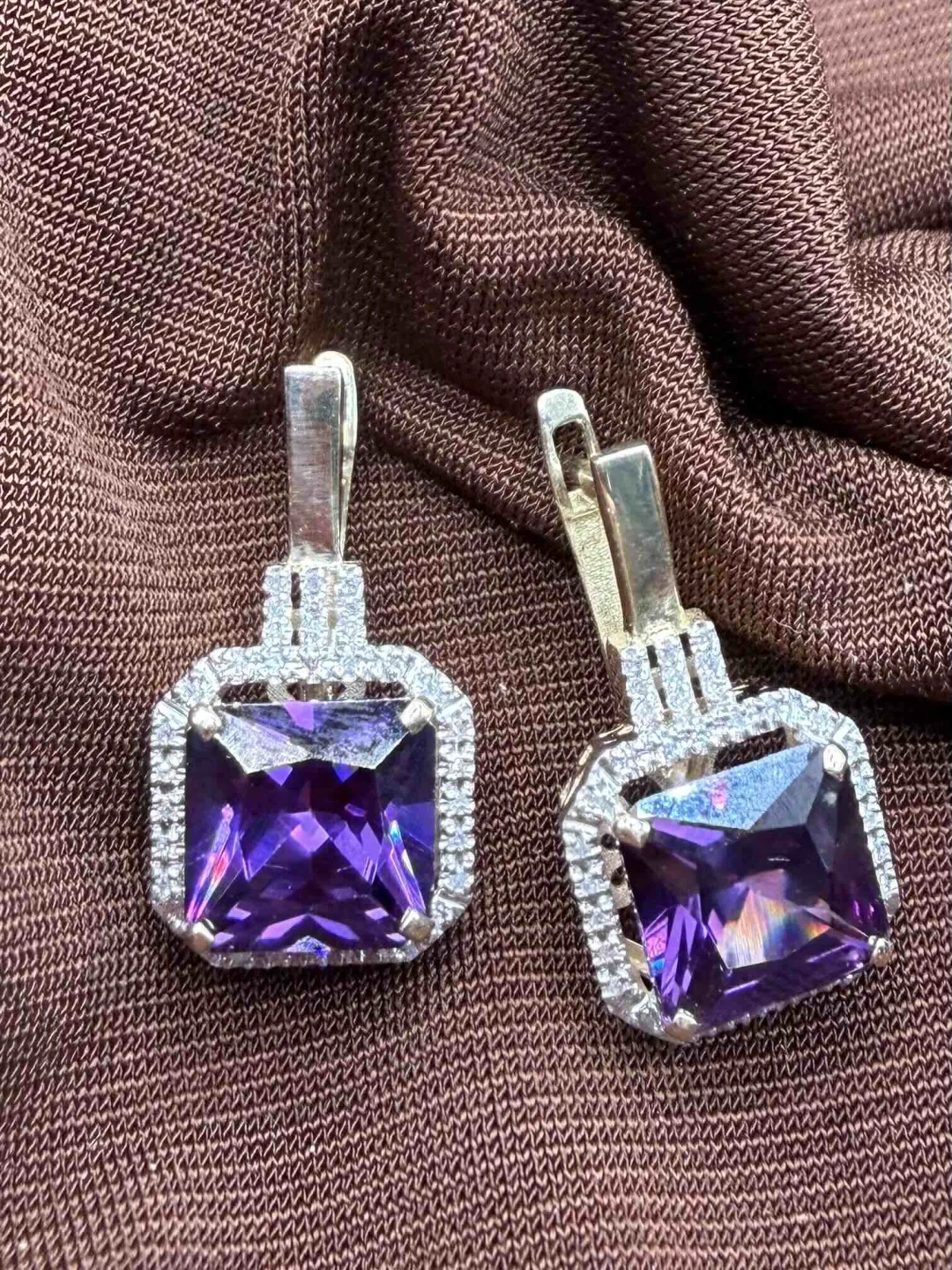 Серьги Luxrai желтое золото, бриллиант 585 купить,NaN