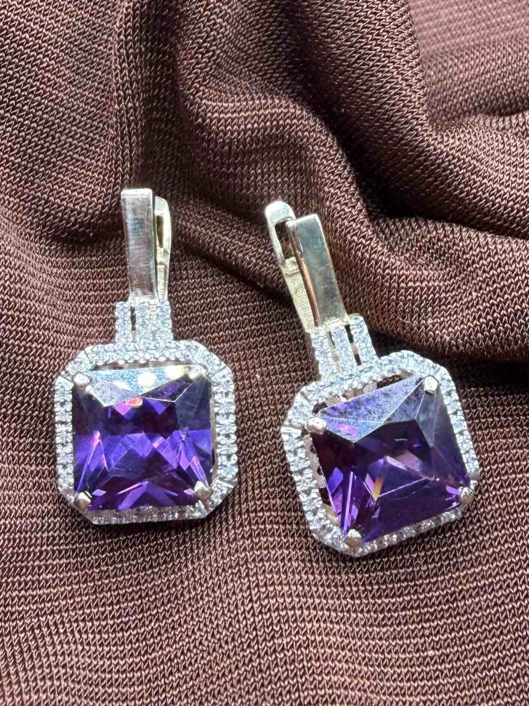 Серьги Luxrai желтое золото, бриллиант 585 купить,NaN