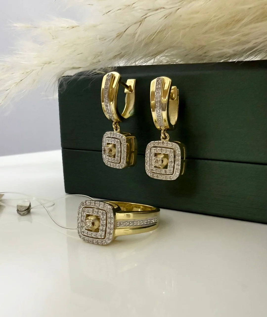 Комплект Luxrai желтое золото, бриллиант 585 - ForteMarket Комплект Luxrai желтое золото, бриллиант 585 купить,NaN