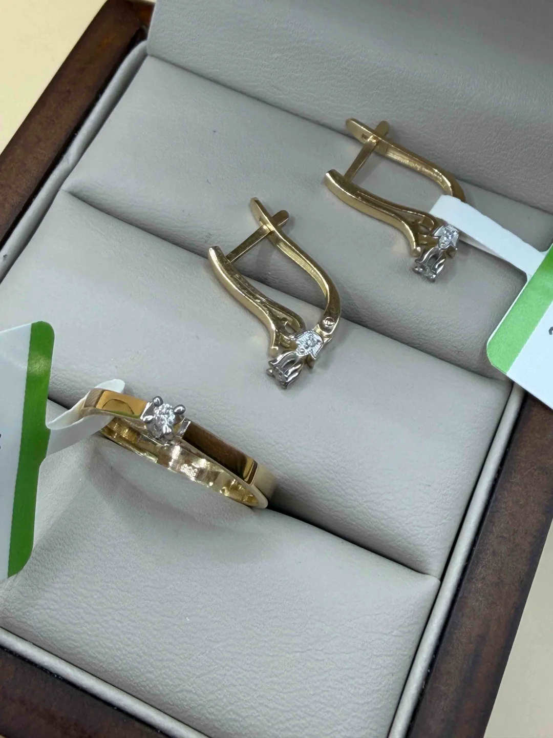 Комплект Luxrai золото, бриллиант желтое 585 купить,NaN