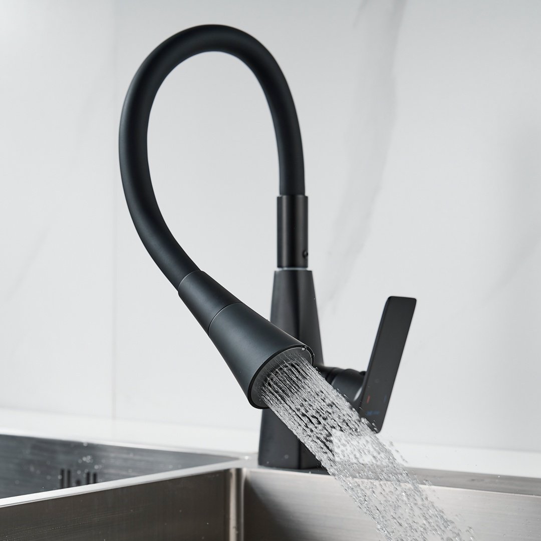 Смеситель с гибким изливом Shevanik S543H-3, латунь, цвет черный купить,NaN