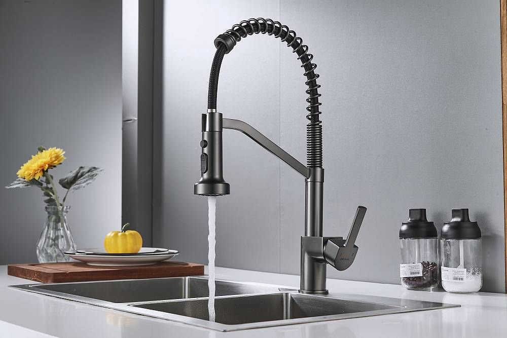 Смеситель с гибким изливом Haiba HB73826-3, латунь, цвет стальной купить,NaN
