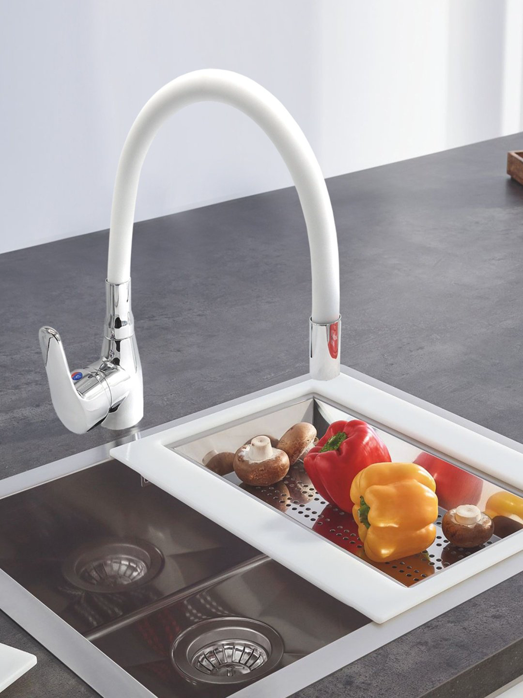 Смеситель с гибким изливом ARCO А47(1)34WT, латунь, цвет белый, хром - ForteMarket Смеситель с гибким изливом ARCO А47(1)34WT, латунь, цвет белый, хром купить,20850