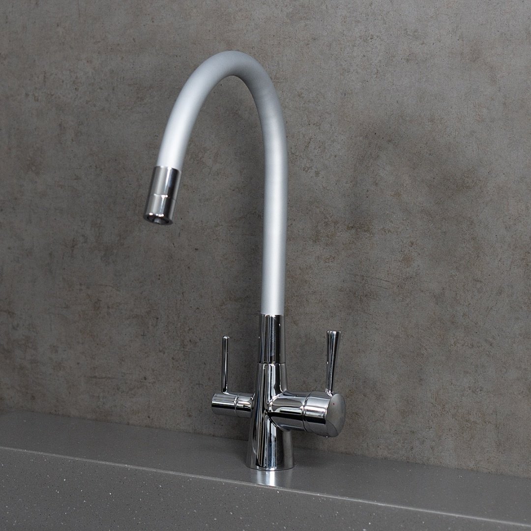 Смеситель с гибким изливом Lemark LM3075C, латунь, цвет серый, серебристый купить,NaN