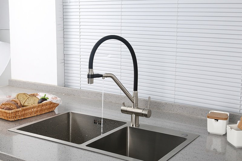 Смеситель с гибким изливом Gappo G4398-85, латунь, цвет черный купить,NaN