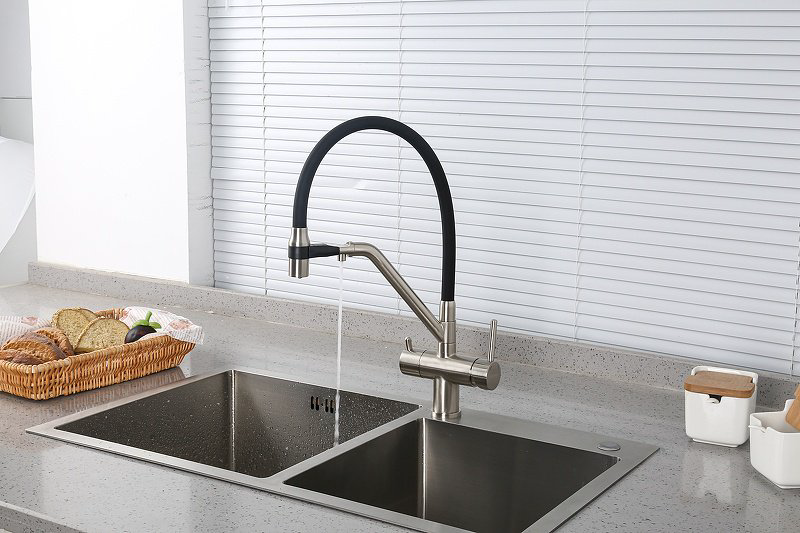 Смеситель с гибким изливом Gappo G4398-85, латунь, цвет черный купить,NaN