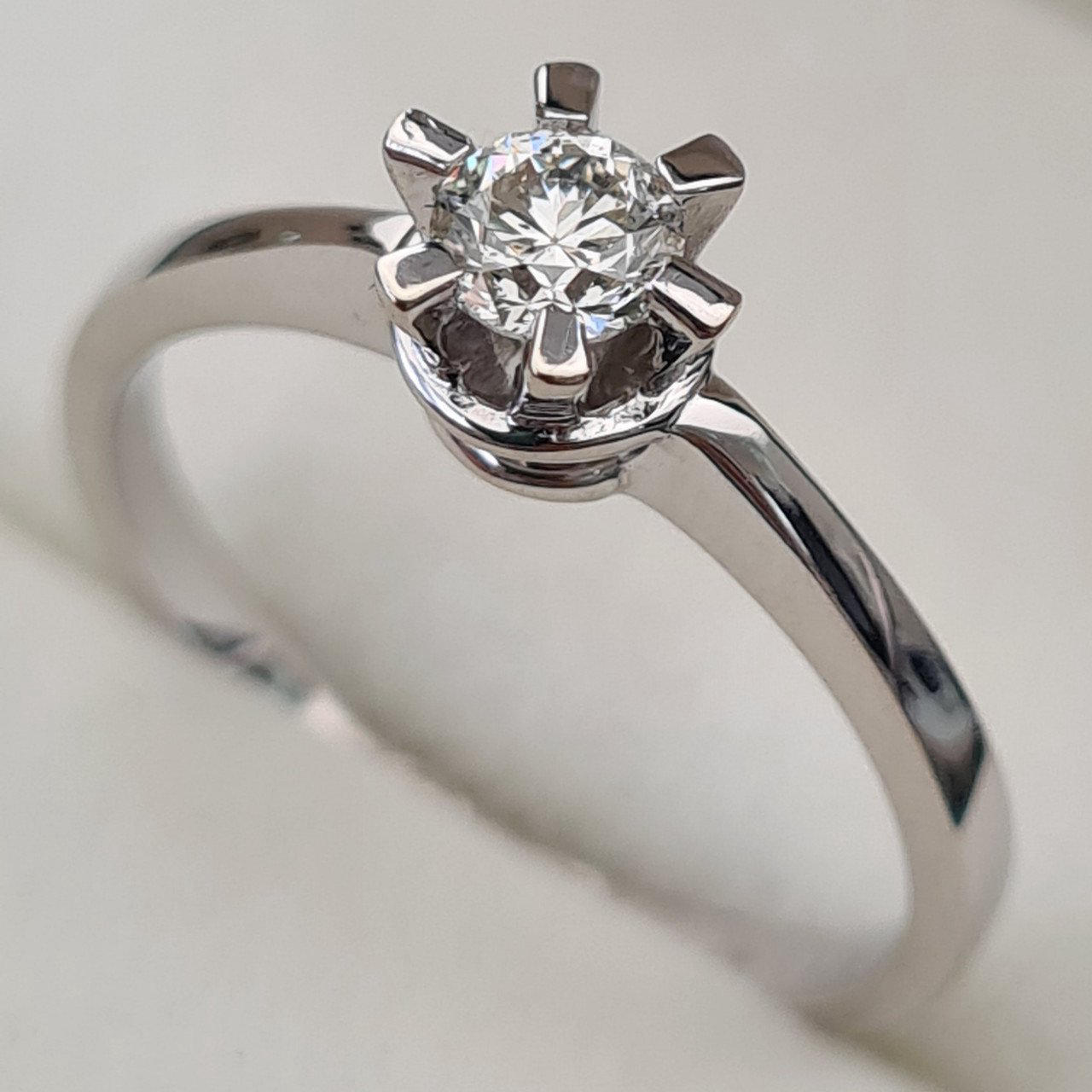 Кольцо Deimantas 92945394 17,5р 2,38гр 0,31ct. купить,NaN