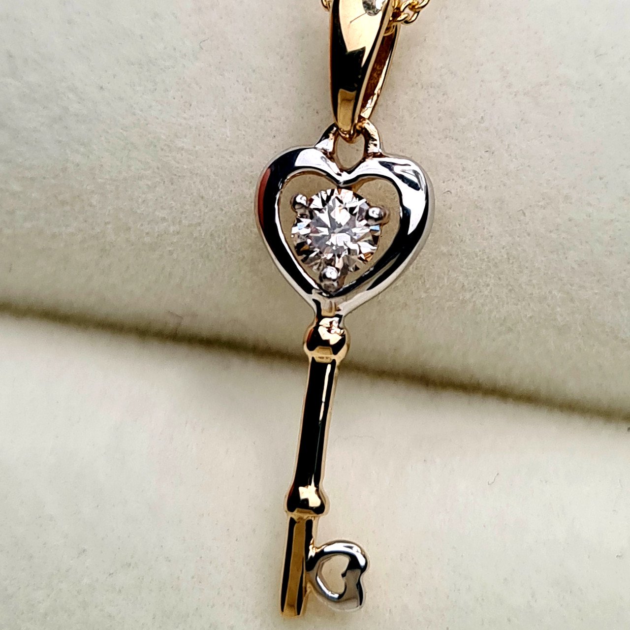 Колье Deimantas 95832970 45см 2,13гр 0,16ct. купить,NaN