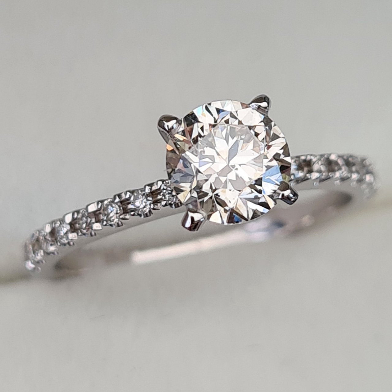 Кольцо Deimantas 93152190 17р 2,02гр 1,05ct. купить,NaN