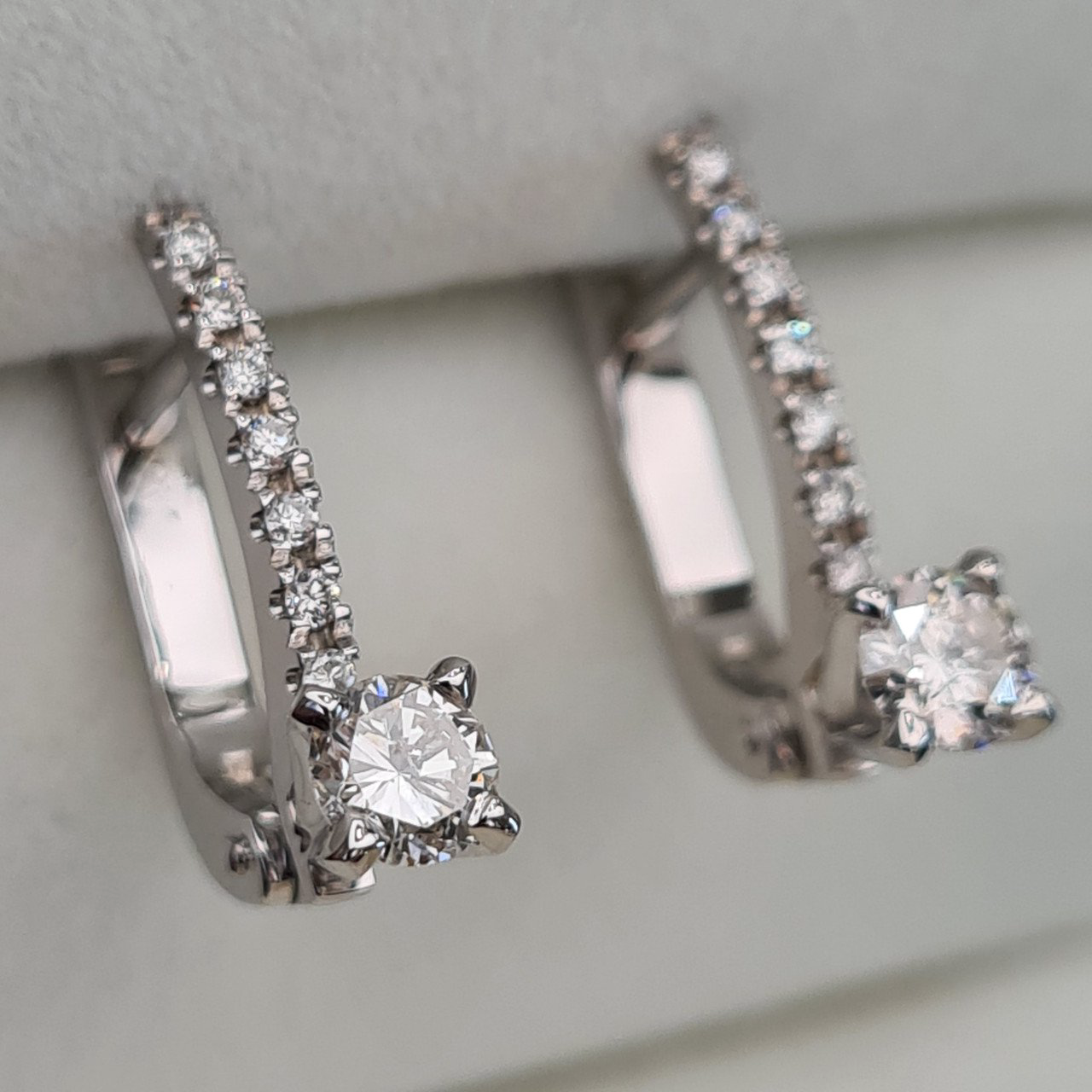 Серьги Deimantas 93300747 3,22гр 0,75ct. купить,NaN
