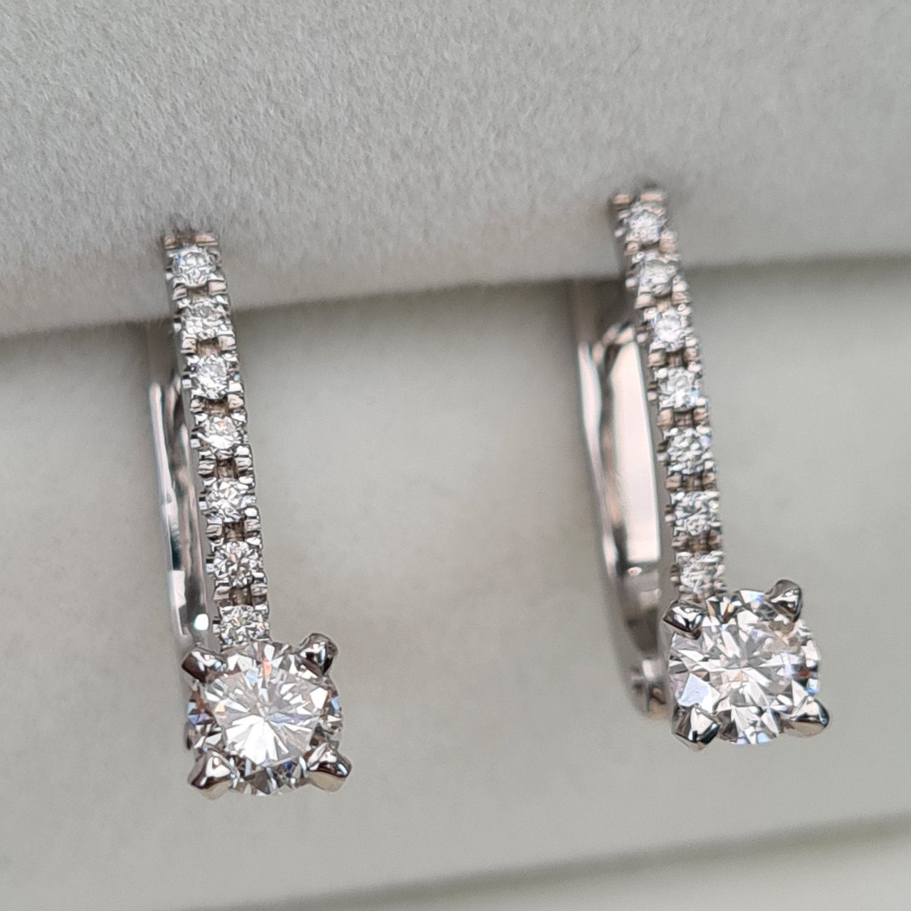 Серьги Deimantas 93300747 3,22гр 0,75ct. купить,NaN