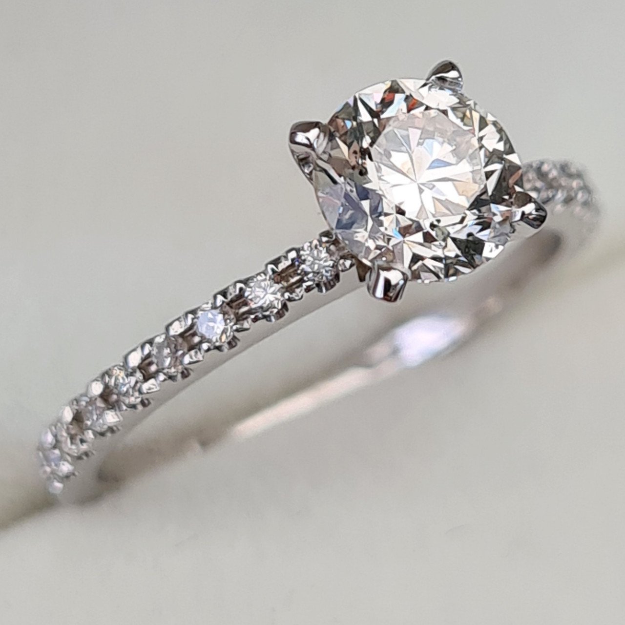 Кольцо Deimantas 93152190 17р 2,02гр 1,05ct. купить,NaN