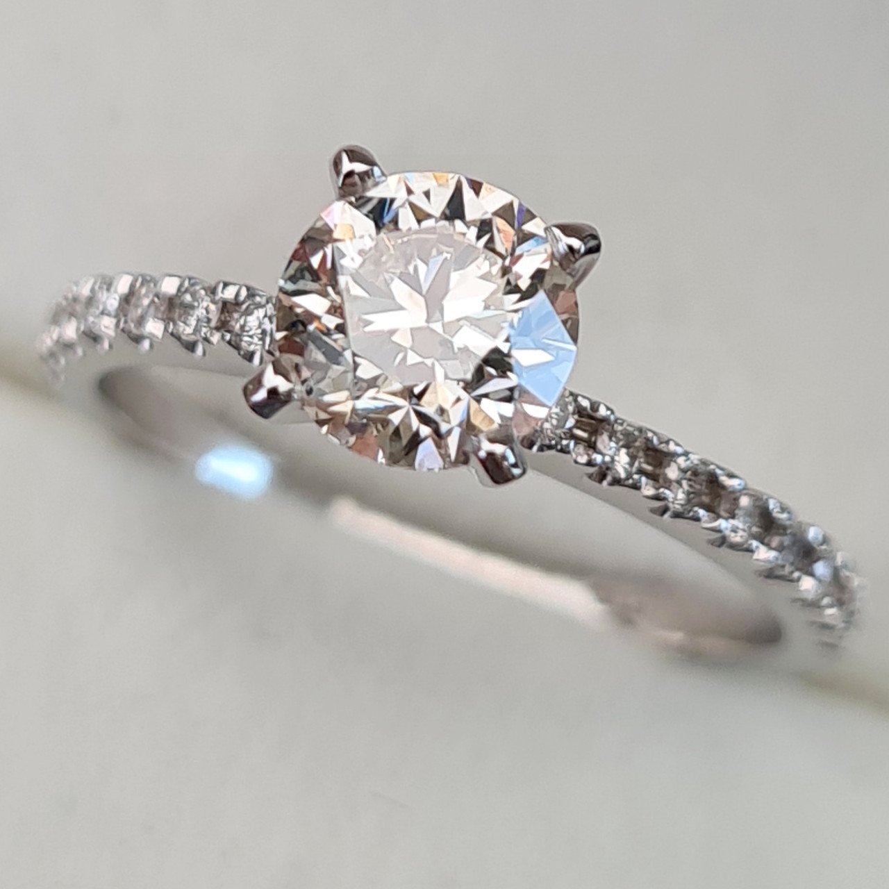 Кольцо Deimantas 93152190 17р 2,02гр 1,05ct. купить,NaN