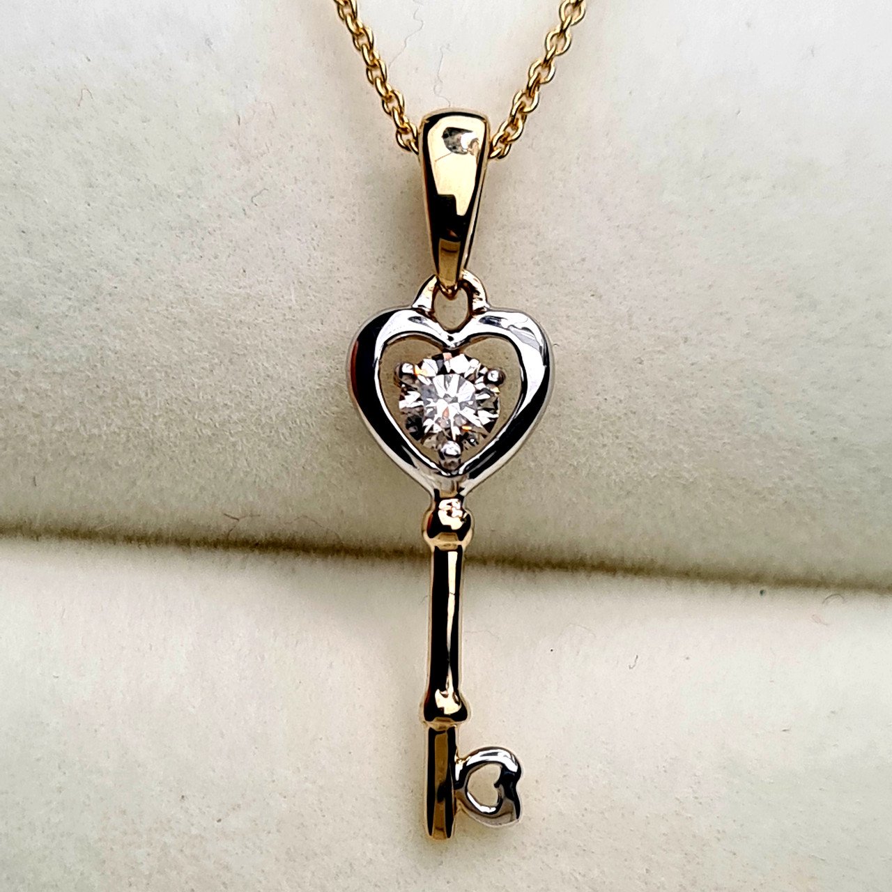 Колье Deimantas 95832970 45см 2,13гр 0,16ct. купить,NaN