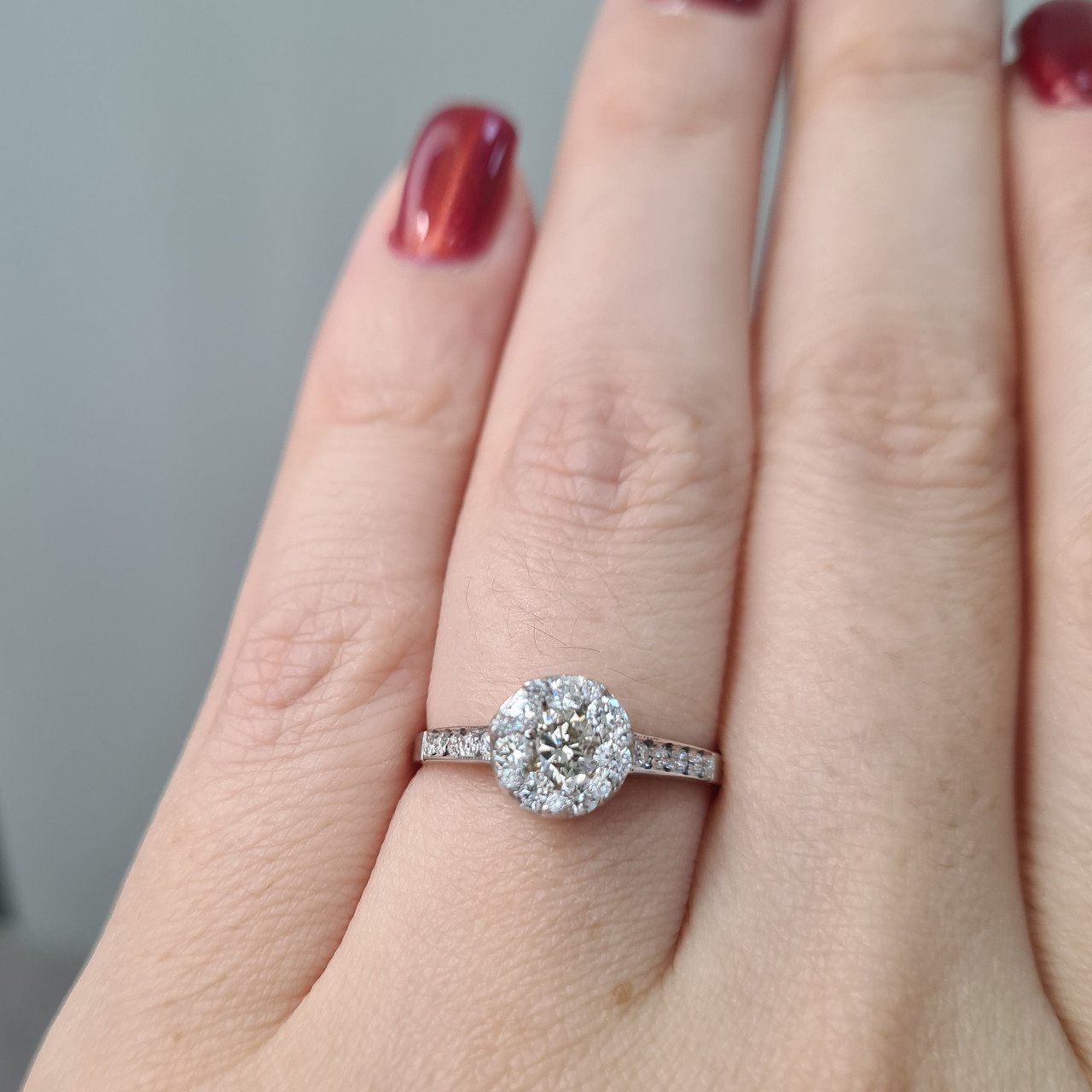 Кольцо Deimantas 92945287 17,5р 2,41гр 0,61ct. купить,NaN