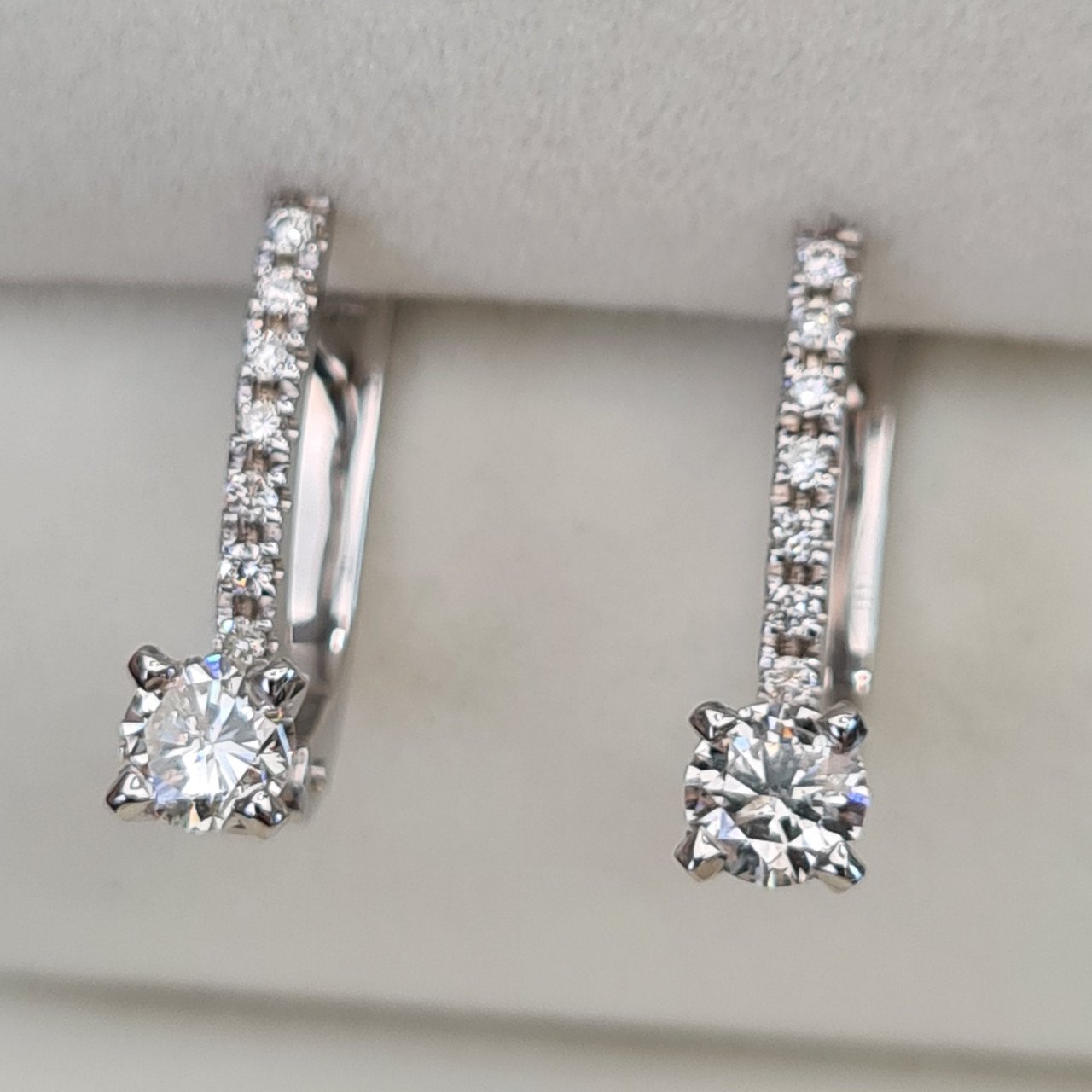 Серьги Deimantas 93300747 3,22гр 0,75ct. купить,NaN