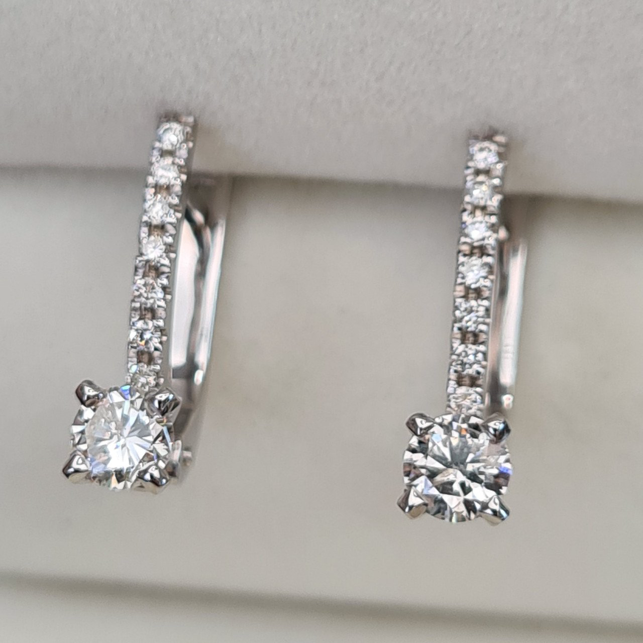 Серьги Deimantas 93300747 3,22гр 0,75ct. купить,NaN