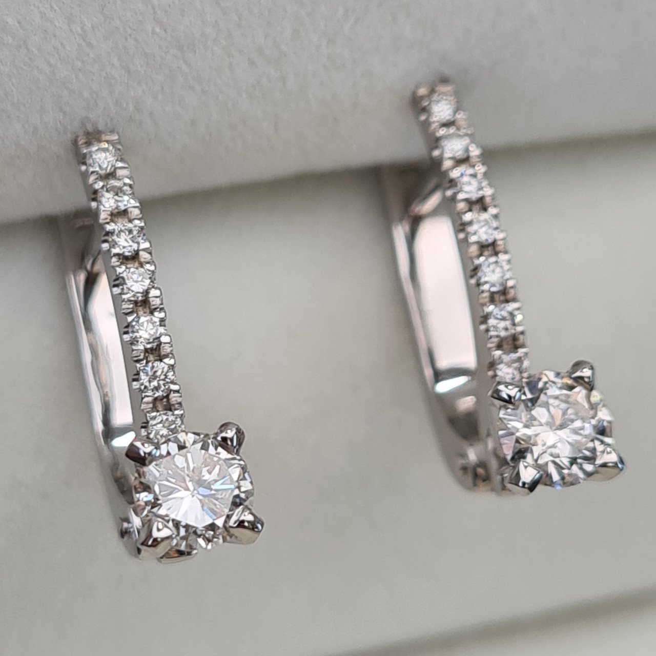 Серьги Deimantas 93300747 3,22гр 0,75ct. купить,NaN