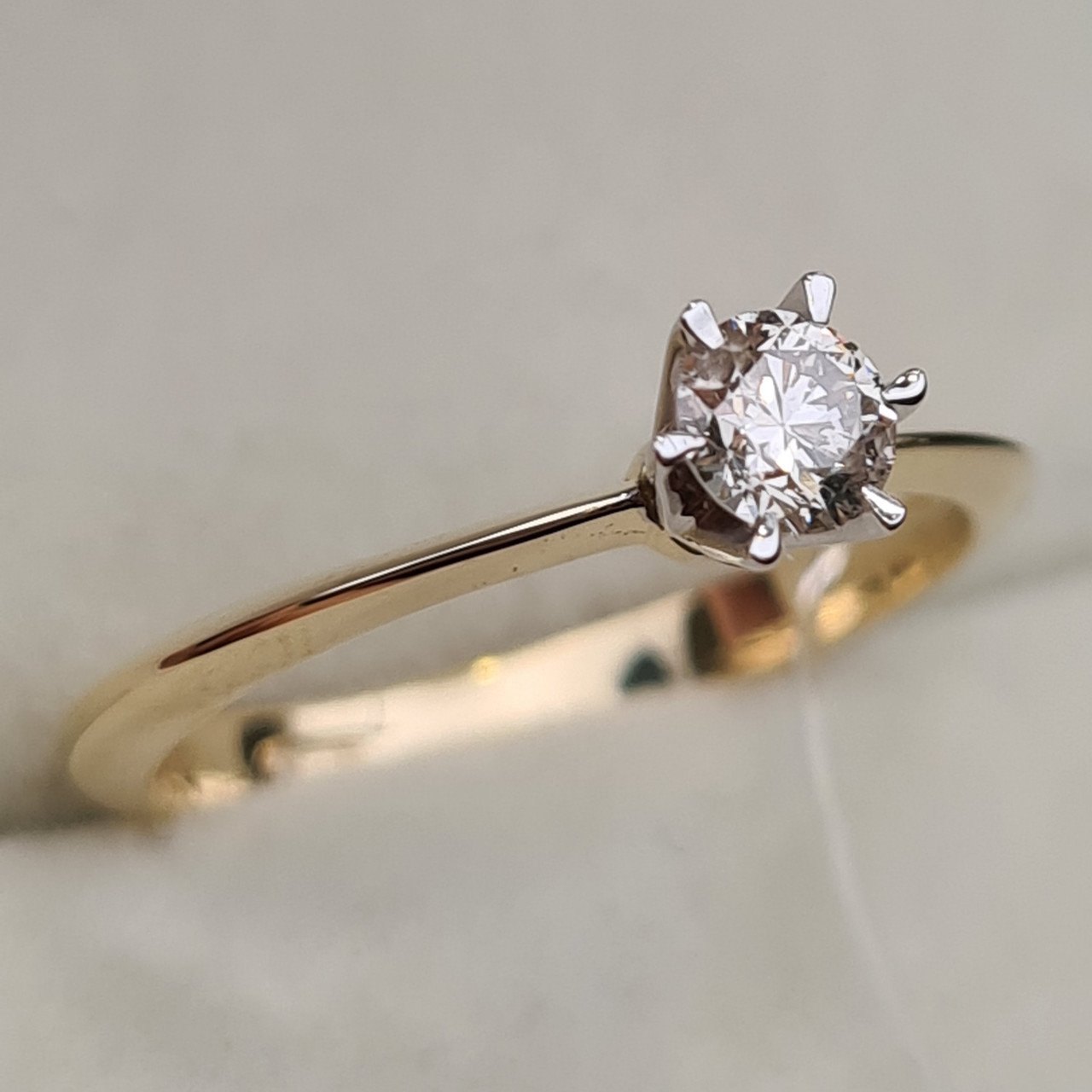 Кольцо Deimantas 97476991 16,51р 1,8гр 0,18ct. купить,NaN
