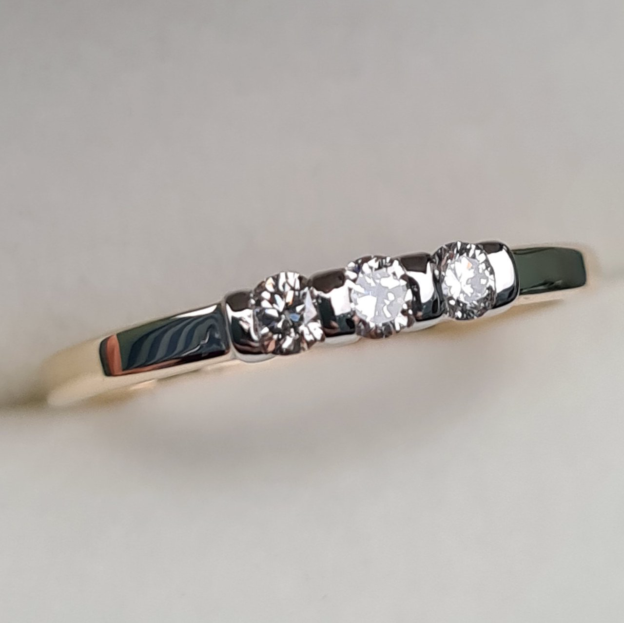 Кольцо Deimantas 95837926 16,5р 1,47гр 0,19ct. купить,NaN