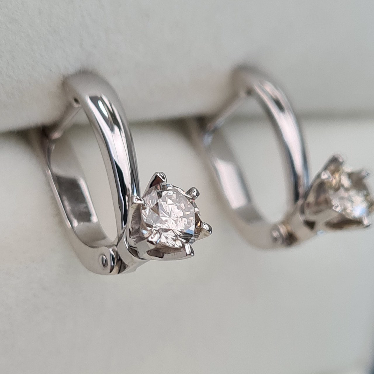 Серьги Deimantas 3,11гр 0,60ct. купить,NaN