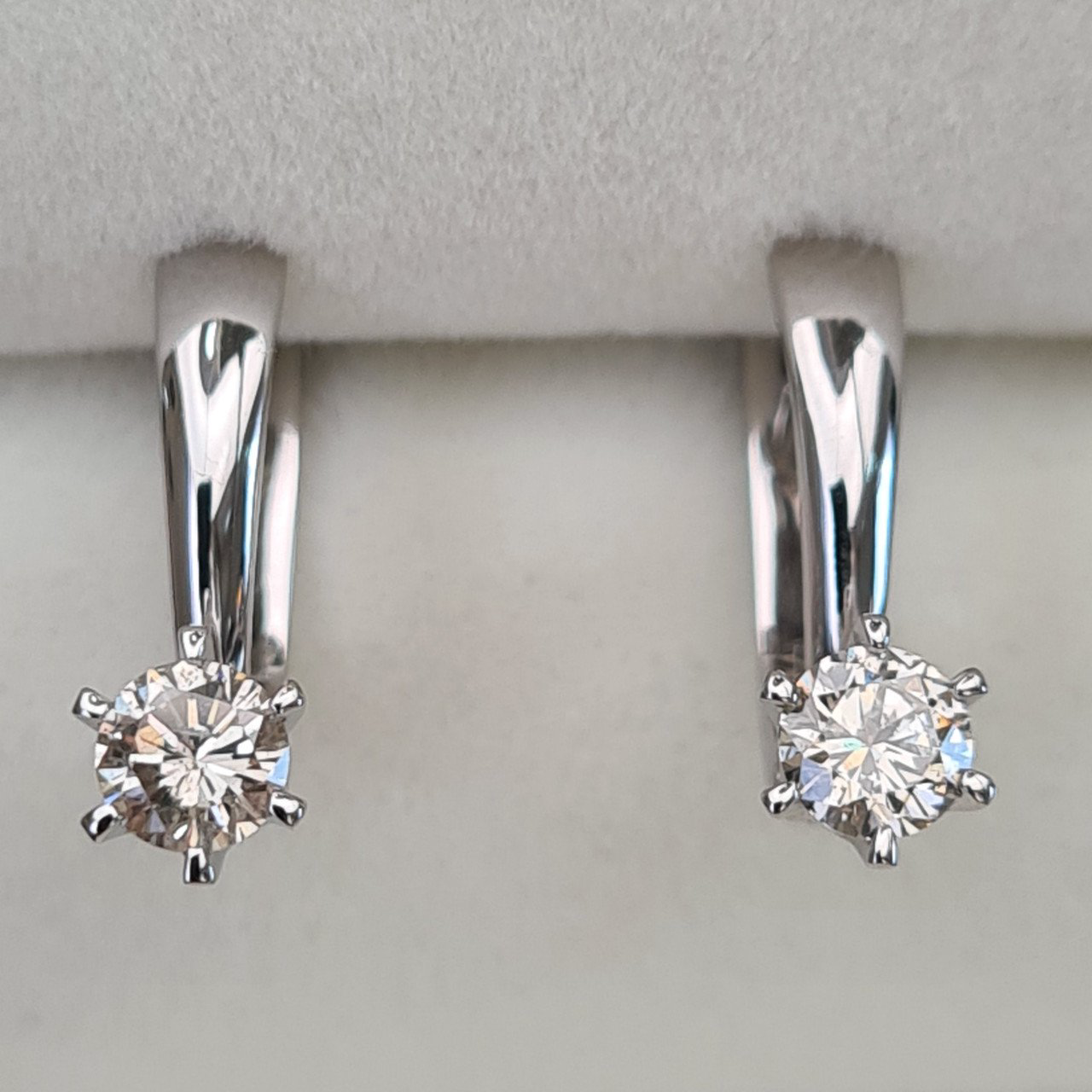 Серьги Deimantas 93300766 3,18гр 0,64ct. купить,NaN