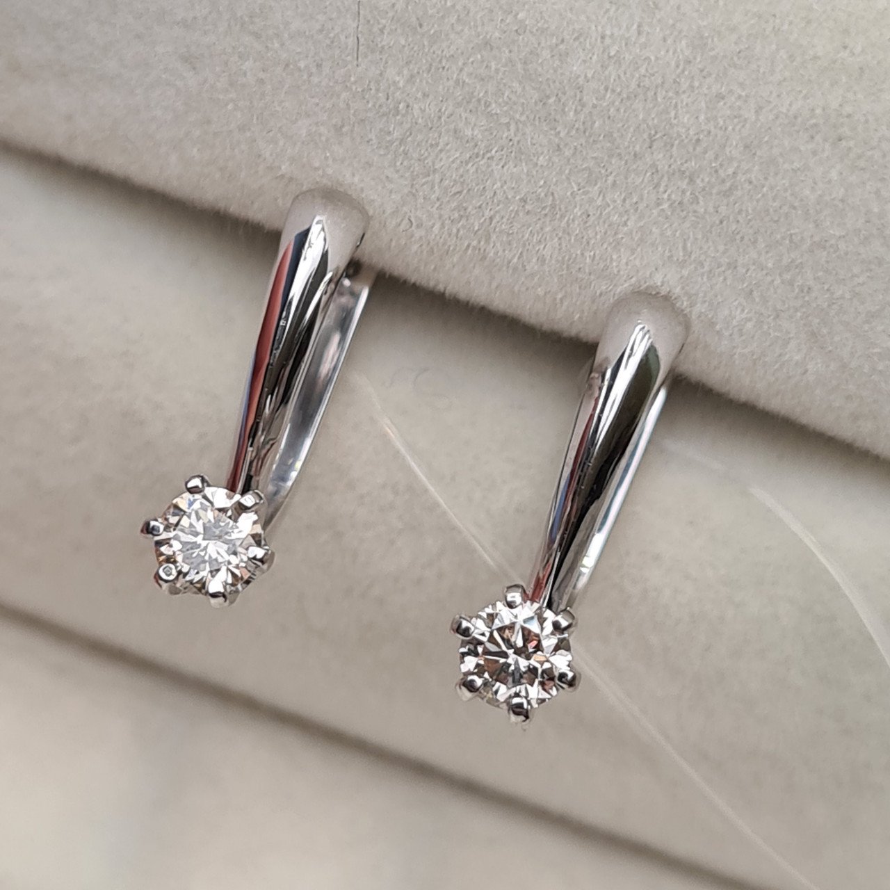 Серьги Deimantas 97477010 3,22гр 0,45ct. купить,NaN