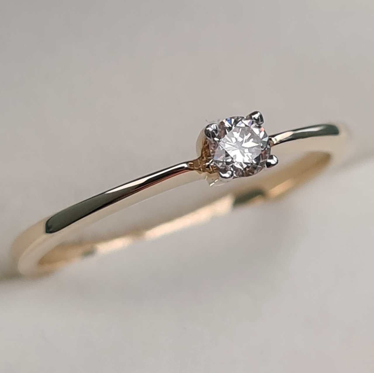 Кольцо Deimantas 93311788 16,5р 1,39гр 0,10ct. купить,NaN